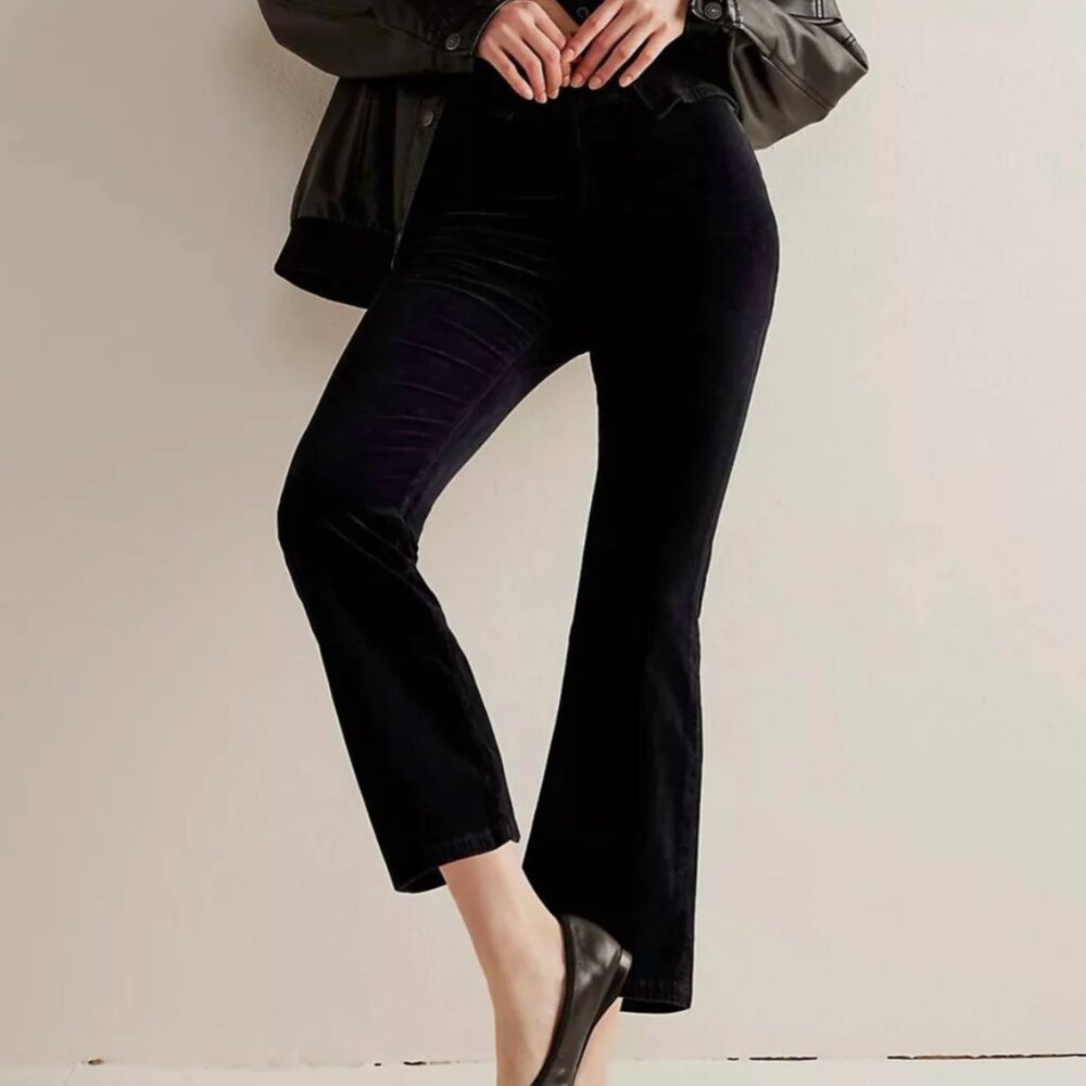 Free People NWT In My Feelings Velvet cropped pants